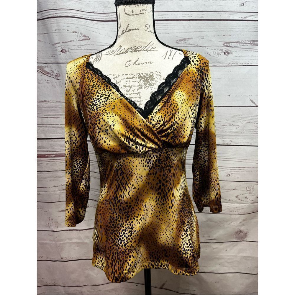 Essentials by Milano Animal Print Top Black Lace Trim V Neck 3/4 Sleeve